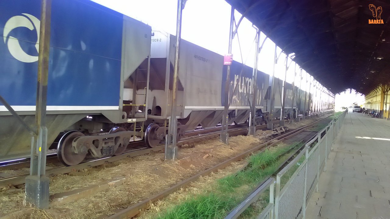 Trem da Rumo Antes (Foto: Barata)